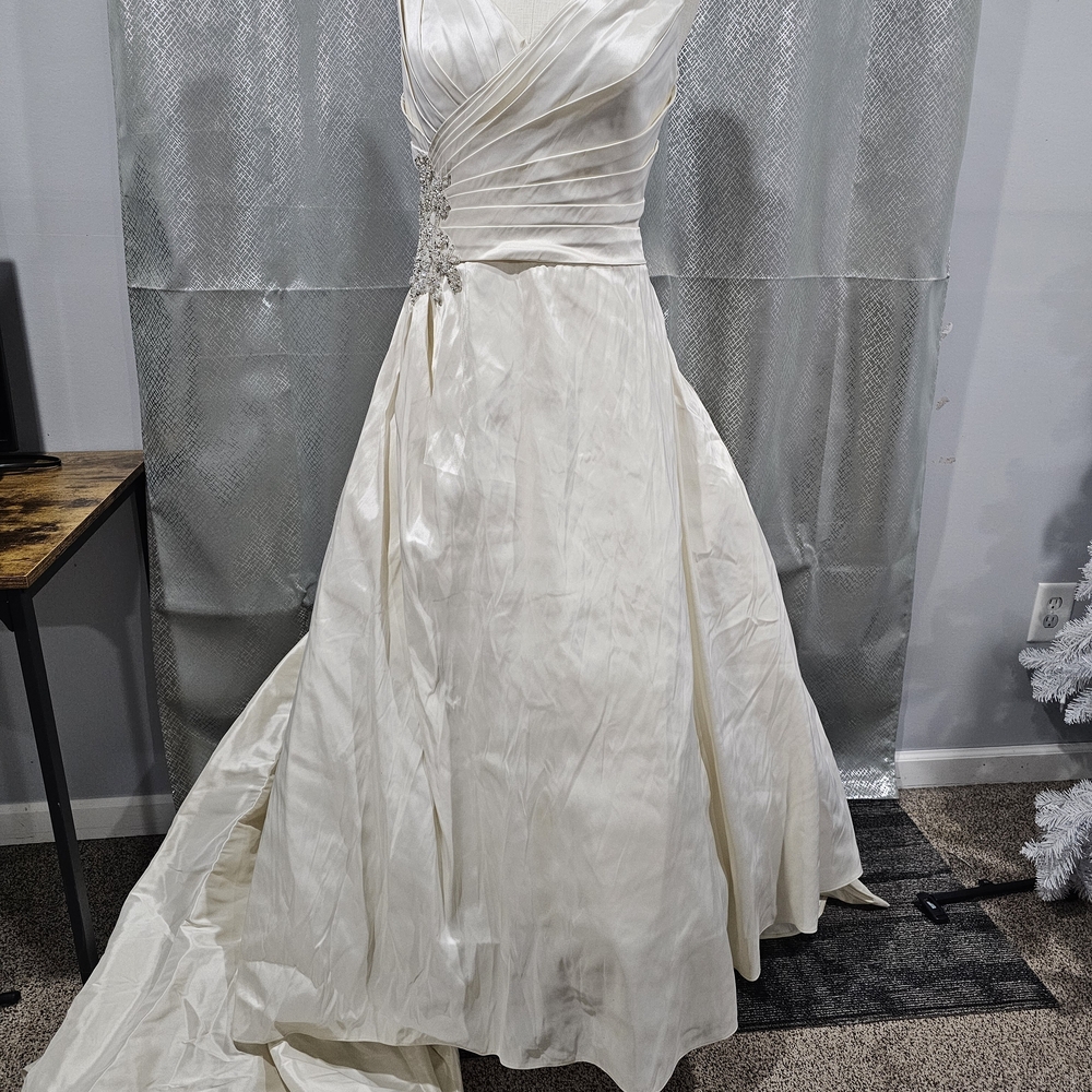 Pronovias Ivory Bridal Gown with Embellished Waist